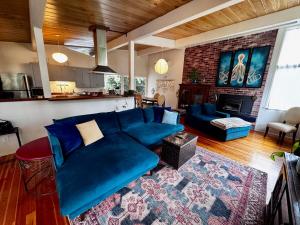 Humboldt Haven- Gorgeous Home for 10 w Gardens, Firepits, Forest & Bay Views - 3hvězdičkové hotely ve městě Arcata