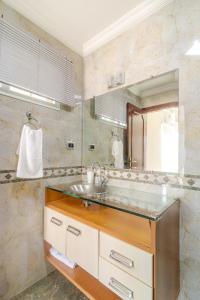 Cobertura com Piscina e churrasqueira Privativas em Santos - 100m da praia Boqueirão