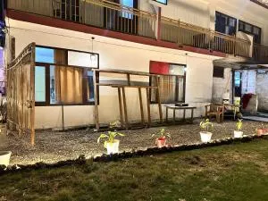 Hotel Bansh riverview - Shamshi