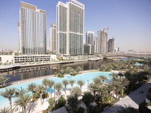 Beachfront Family Entire Unit in Dubai Ras Al-Khor