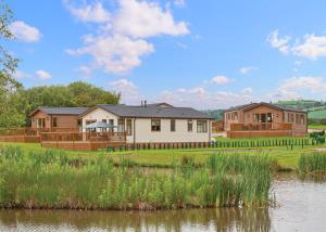 Wigmore Lakes Lodges