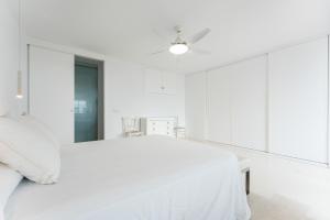CT 376 - Faros Calypso Duplex Penthouse - Walking distance to Beach