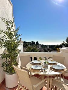 New apartment with Sea View, Big Terrace & Pools