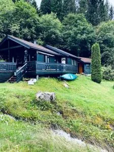 Cabin by Oppstrynsvatnet, Hjelle - 史特林