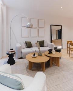 Large and Calm 2BR Apt with AC & Patio