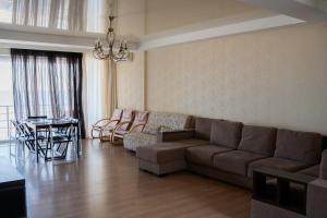 Poseidon Deluxe перша лінія з басейном