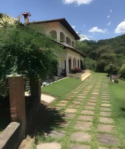 Espaço Eslovaquia - Casarão com Piscina, Paz e Conexão com a Natureza