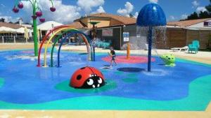 Campings MH306 - Charmettes : photos des chambres