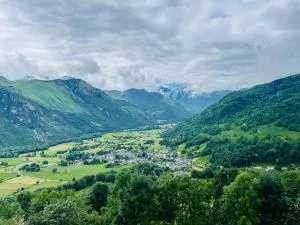 Appartement avec balcon et vue sur les montagnes - Arudy