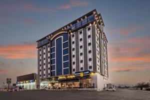 The Palaces Hotel Suites - Wadeen