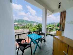 The Kandy Home & City mirror Hostel