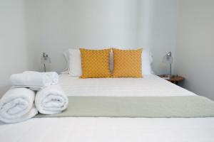 Be a Nomad - Charming bch cottage - 3 blks to bch