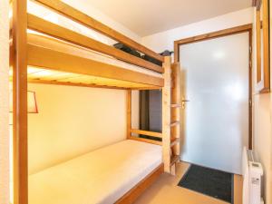Apartment Les Grizzlis by Interhome