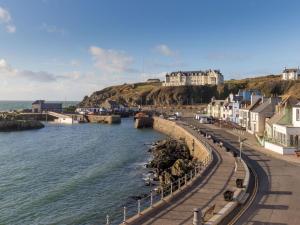 Holiday Home The Knowe by Interhome