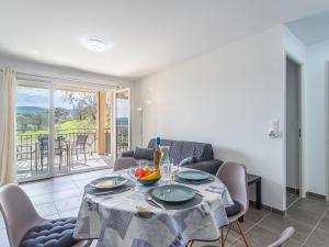 Apartment Eden Golfe-2 by Interhome