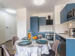 Appartements Apartment Eden Golfe-2 by Interhome : photos des chambres