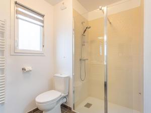 Appartements Apartment Eden Golfe-2 by Interhome : photos des chambres