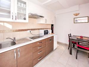 Apartment Nino-3 by Interhome