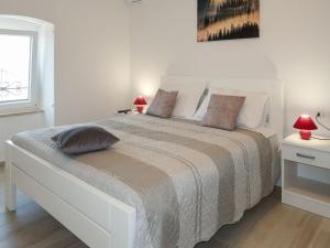 Holiday Home Zvanya by Interhome