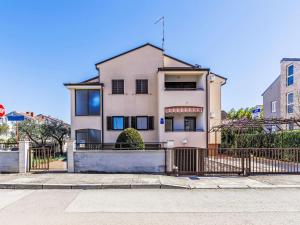 Apartment Zoki 2 by Interhome