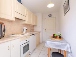 Apartment Le Clos Saint Saens-5 by Interhome