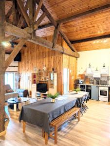 Maisons de vacances L'echappee Huroise, piscine et spa privatifs : photos des chambres