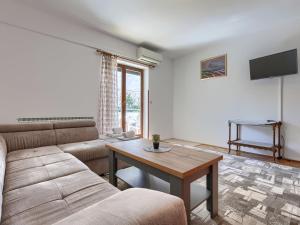 Apartment Zoki 1 by Interhome