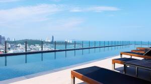 Condo Next to Central Mall with Infinity Pool