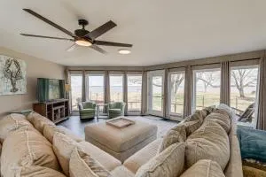 Private Beach and Fishing Pier Wicomico River House - Deal Island