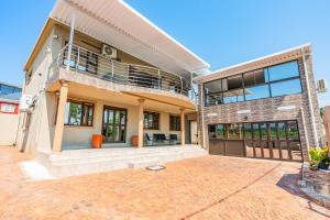 18 OnThorn-Four Bedroom House - Grid Tied 10kva Solar System