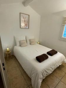 pretty villa club cosy Bandol