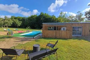 Maisons de vacances Le Deltis - Bungalow tout equipe : photos des chambres