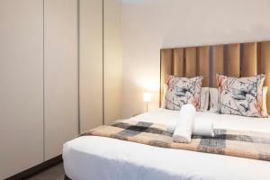 City Lights, Rubik Nights