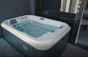 Luxury - Burj Khalifa View - Private Jacuzzi