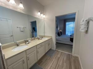 #372-Welcome to Lightwater Villa, your Modern Disney Vacation home! South-Facing Pool & Spa Overlooking Lake