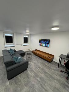 Luxus-Apartment im Herzen von Ludwigsburg - - WLAN - Klima - 24h Check-In - Waschmaschine - Terrasse - 200m vom Schloss und vom Ludwigsburger Marktplatz - -