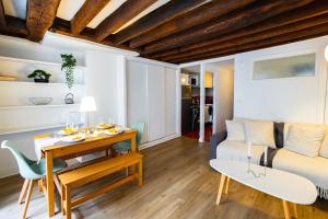 Appartements Appartement Typique au Coeur du Marais : photos des chambres