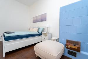 Ghetto Wall - Gozsdu Court Szelényi