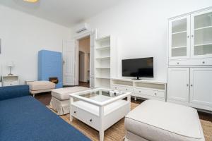 Ghetto Wall - Gozsdu Court Szelényi