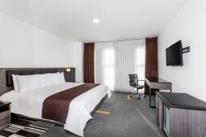 Wyndham Costa del Sol Lima Airport