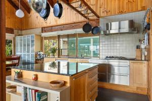 Hazel beach house - 4mins to beach 20min to Broulee