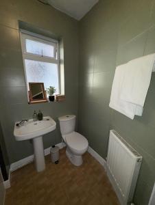 Bright & Spacious 3BR Flat near South Ealing Station