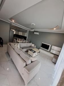 Gili & Delo luxury Apartments-Νear Airport