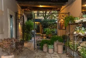 Boutique House in corte storica - 塞雷尼奥