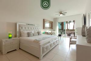 Amazing Studio with Private Patio with Ocean View