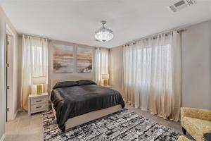 Cozy 4 bedrooms home in the heart of Casa Grande