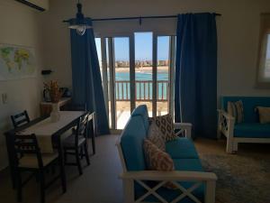 Blue Lagoon View - 2 Bed 2 Bath - Shared Pool - El Gouna