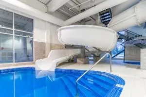 坎莫尔套房酒店  - 班夫