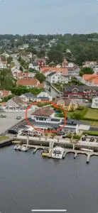 Brygga i Helgeroa - 朗厄松