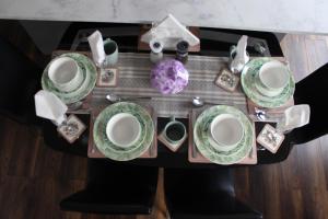 Contemporary 2 bed house with Parking